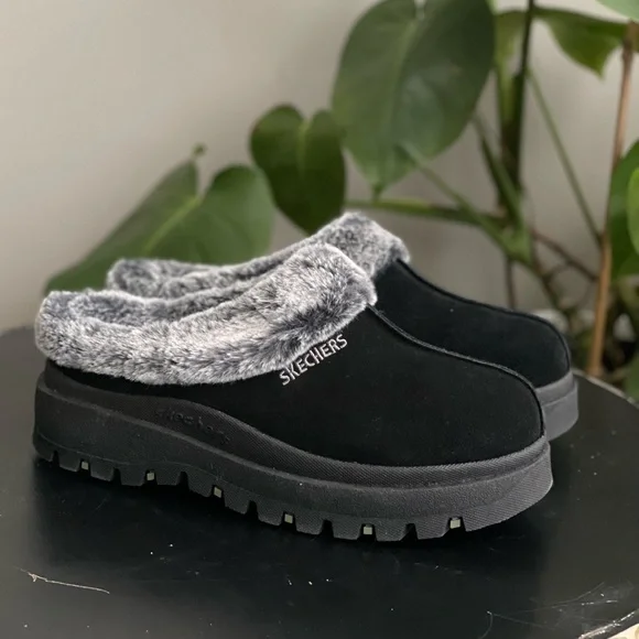 Skechers Women's Fortress Clog Slipper - Picture 3 of 11